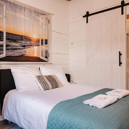 Apartman Rosa's Cottage, Garden And Free Parking *