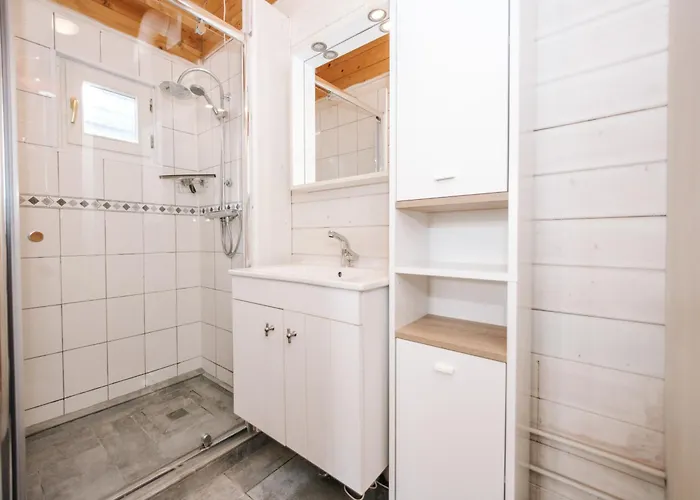 Rosa's Cottage, Garden And Free Parking Apartman