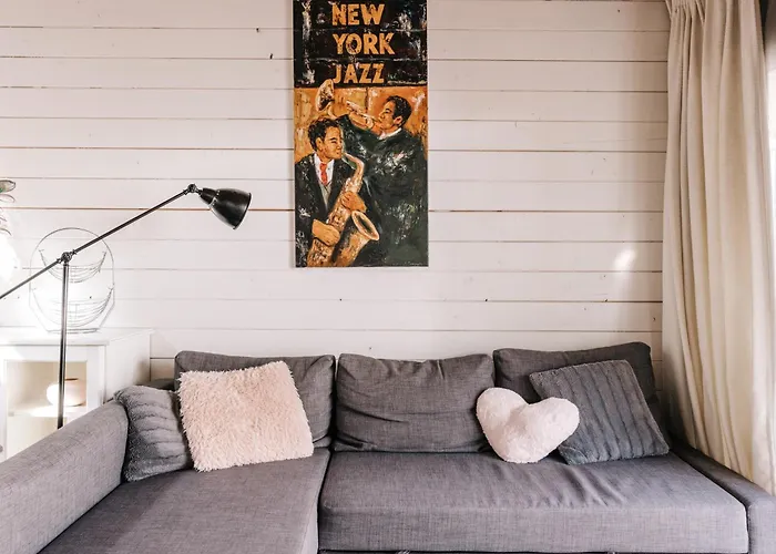 Apartman Rosa's Cottage, Garden And Free Parking Zandvoort