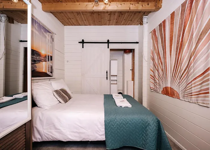 Apartman Rosa's Cottage, Garden And Free Parking *