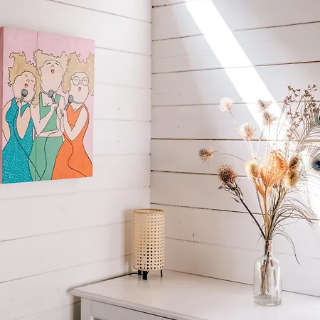 Apartment Rosa's Cottage, Garden And Free Parking