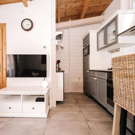 Rosa's Cottage, Garden And Free Parking Apartment *