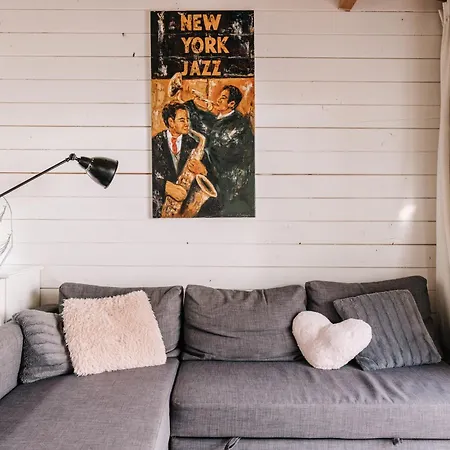 Apartment Rosa's Cottage, Garden And Free Parking Zandvoort