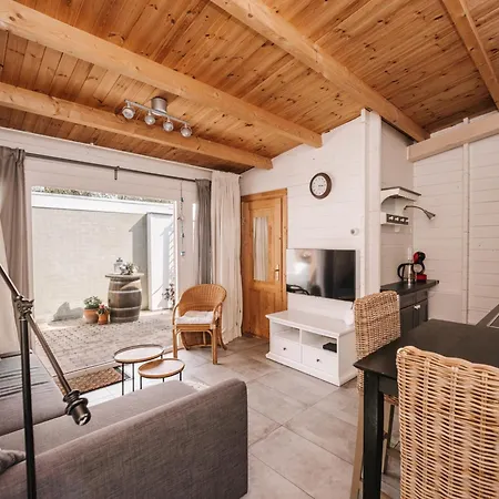 Appartement Rosa's Cottage, Garden And Free Parking Zandvoort