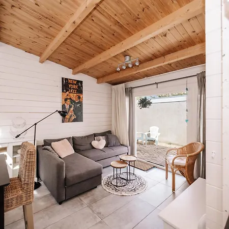 Rosa's Cottage, Garden And Free Parking