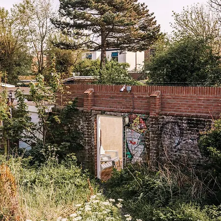 Rosa's Cottage, Garden And Free Parking