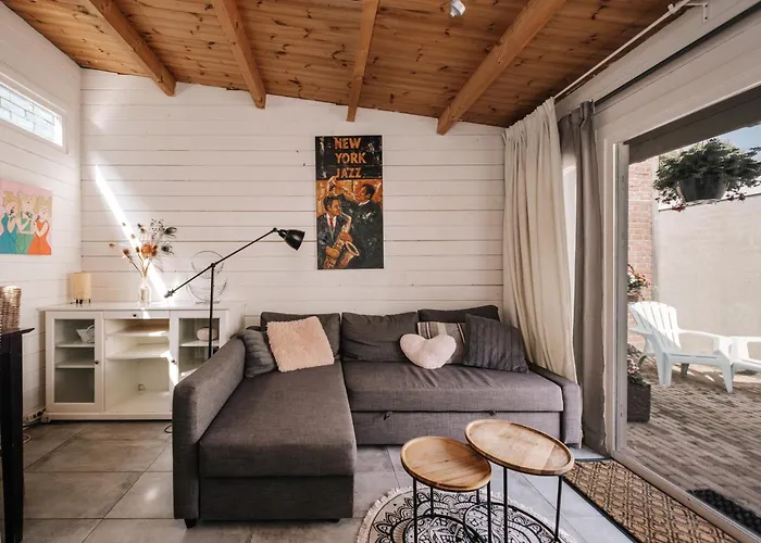 Rosa's Cottage, Garden And Free Parking *