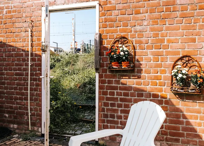 Rosa's Cottage, Garden And Free Parking Апартаменты