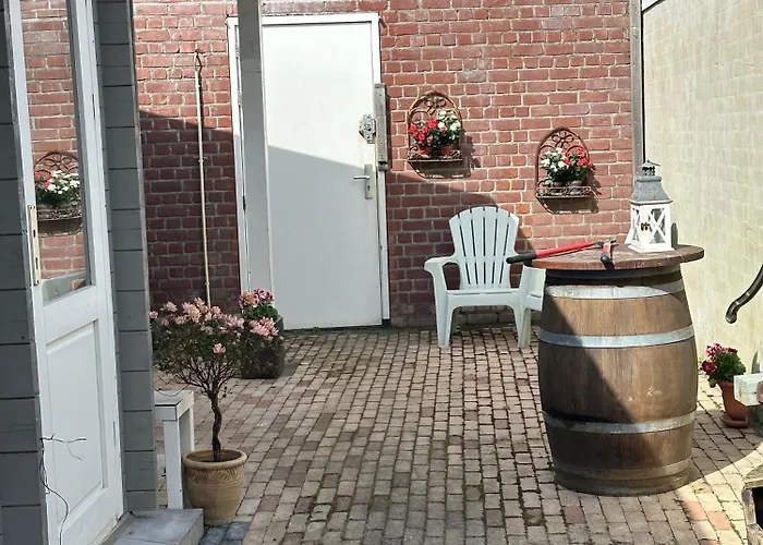 Rosa's Cottage, Garden And Free Parking *