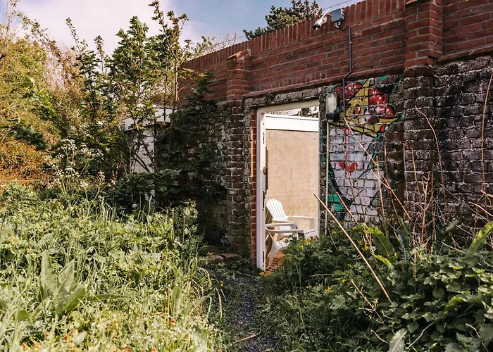 아파트 Rosa's Cottage, Garden And Free Parking